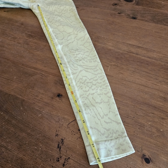 Gymshark Adapt Seamless Leggings Size Small Firefly Yellow - Picture 7 of 7